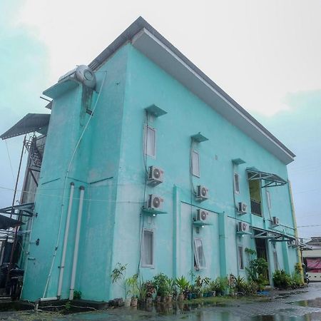 Reddoorz Near Politeknik Manado Hotel ภายนอก รูปภาพ