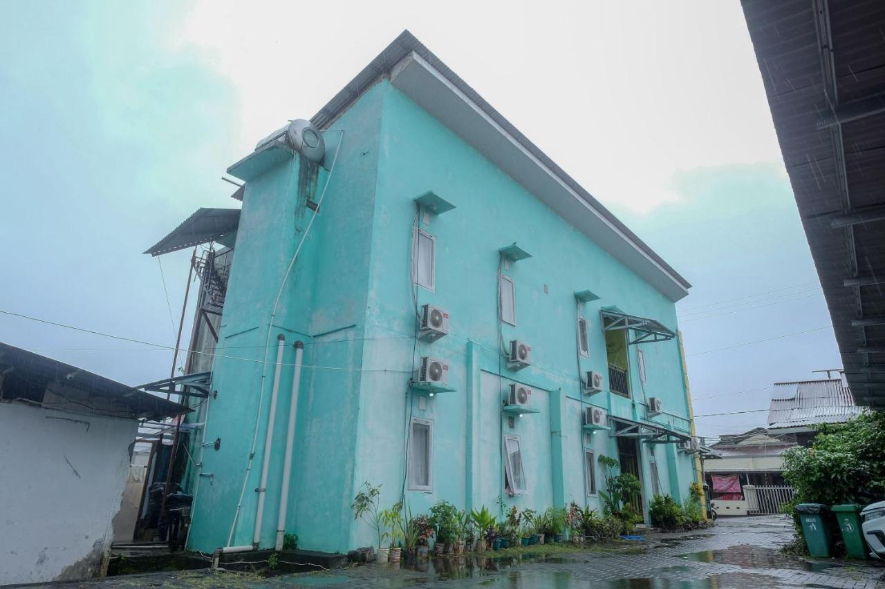 Reddoorz Near Politeknik Manado Hotel ภายนอก รูปภาพ
