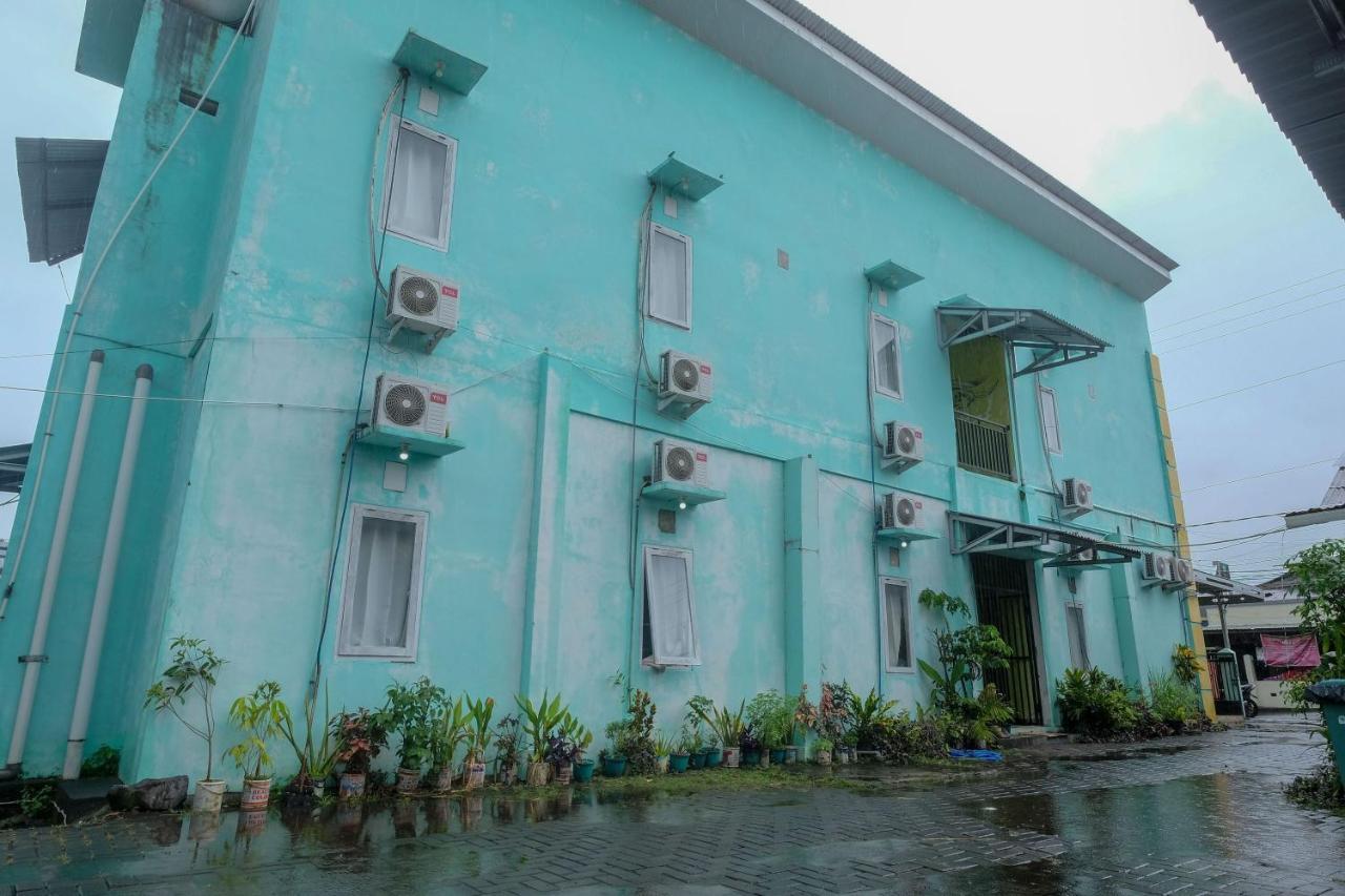 Reddoorz Near Politeknik Manado Hotel ภายนอก รูปภาพ
