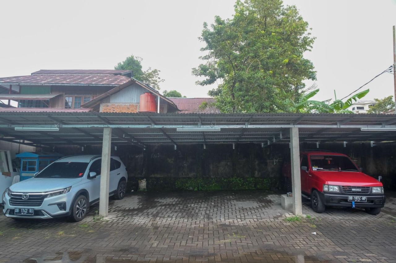 Reddoorz Near Politeknik Manado Hotel ภายนอก รูปภาพ