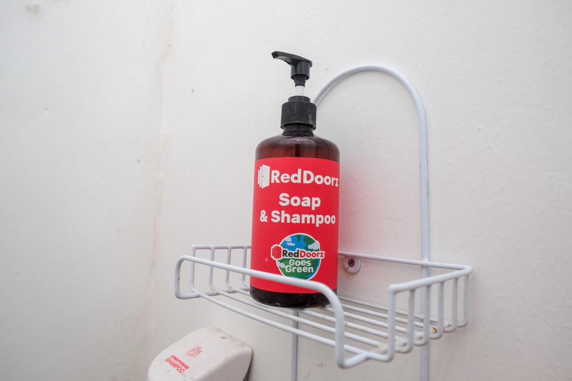 Reddoorz Near Politeknik Manado Hotel ห้อง รูปภาพ